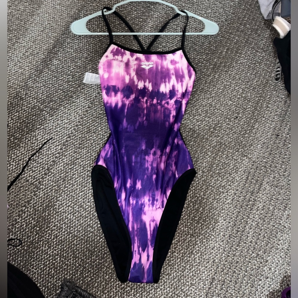 Arena reversible one piece swim suit size 28